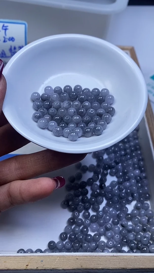 未镶嵌翡翠手饰A1958 翡翠乌鸡6+mm5颗9.9元