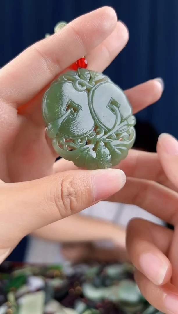 颈饰未镶嵌和田玉拍一发一，多样性发货