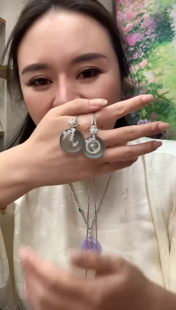翡翠18K金镶嵌吊坠(不含链)夏日珠宝 A32 多样性发货其一