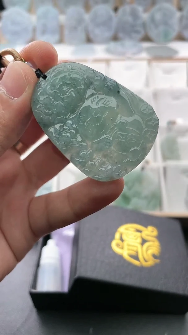 翡翠未镶嵌颈饰..../6/16/ 207