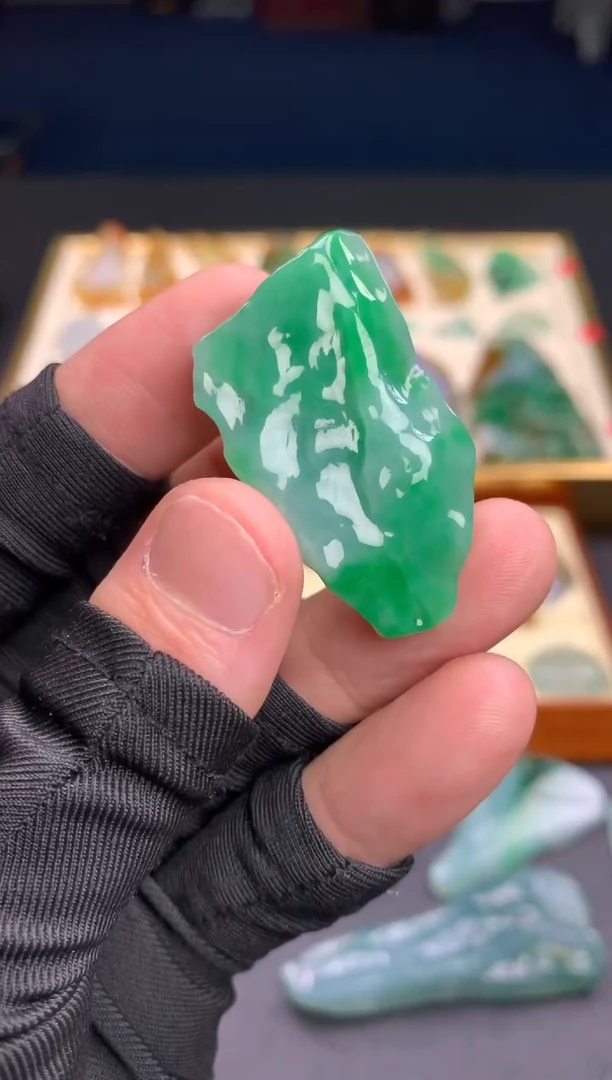 【闪购商品】定制翡翠未镶嵌