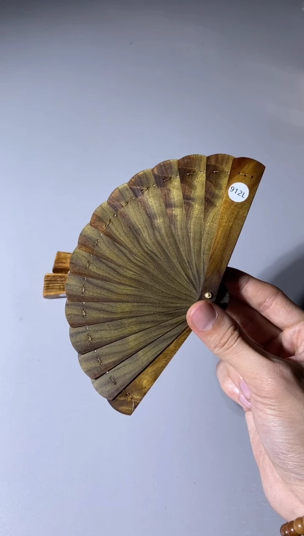 【闪购商品】金丝楠912号10cm金丝楠迷你扇