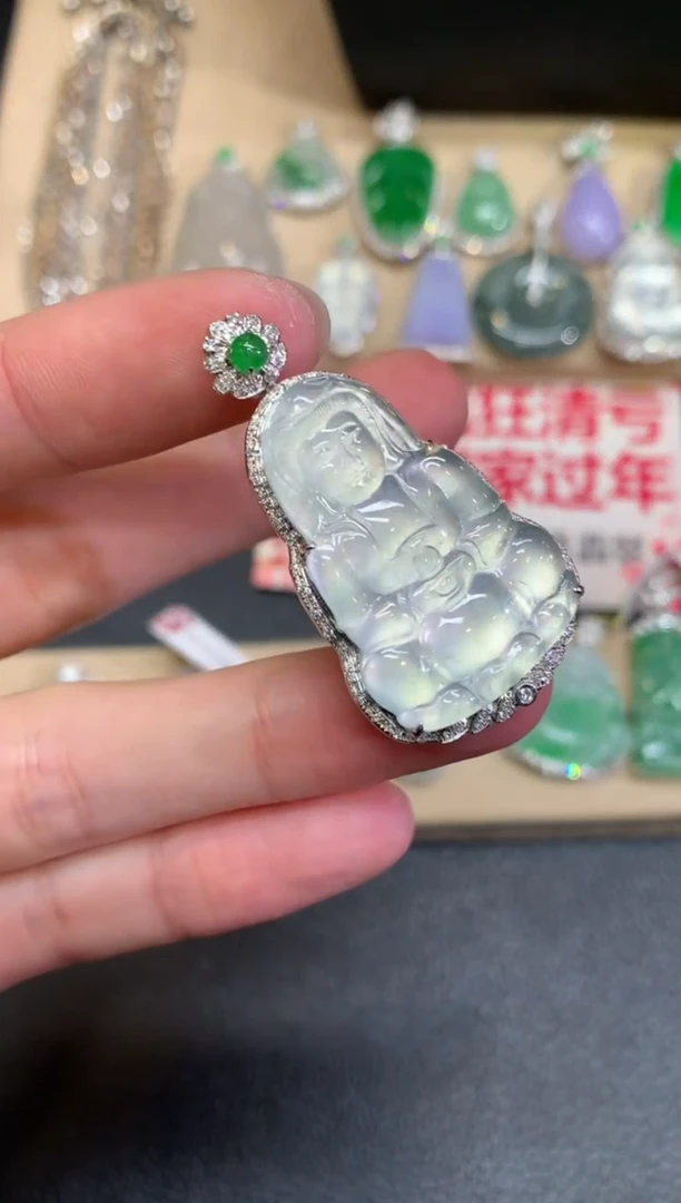 【闪购商品】翡翠颈饰18K金镶嵌观音【无服务费】