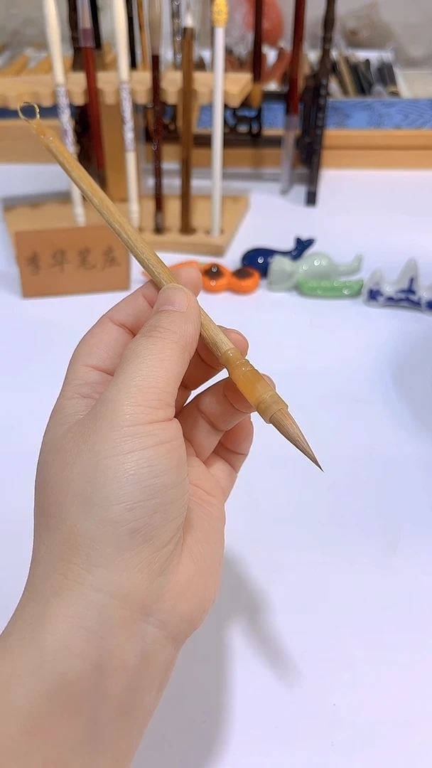 檀心 绿檀笔杆黄狼寸楷毛笔1支 作品款 出锋2.4 口径0.7