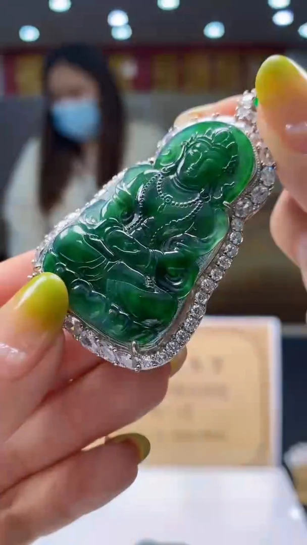 翡翠未镶嵌颈饰********211