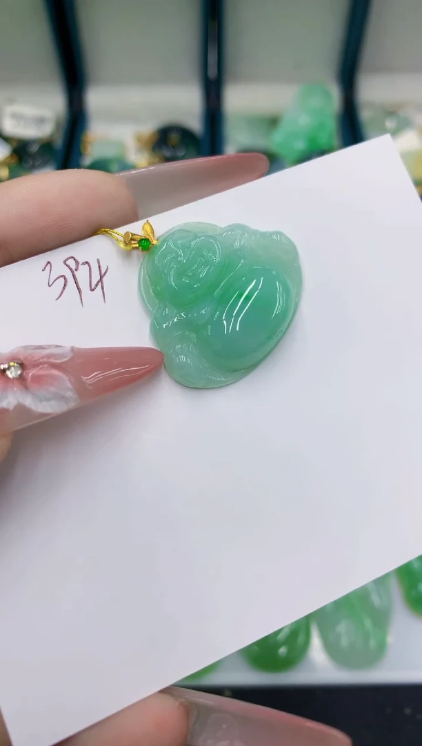 颈饰18K金镶嵌翡翠1111111111111
