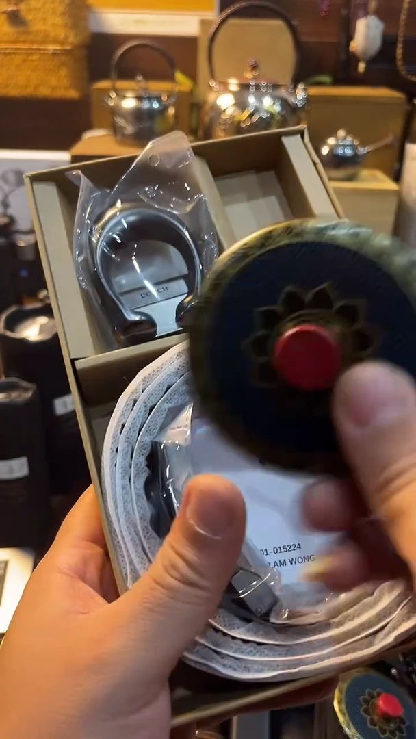 瓷片闪购商品 如图所示