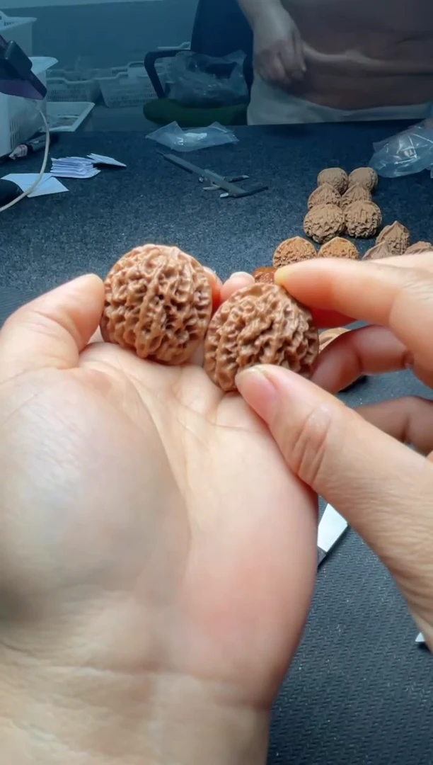 把件文玩核桃w220  秦闷  34尺