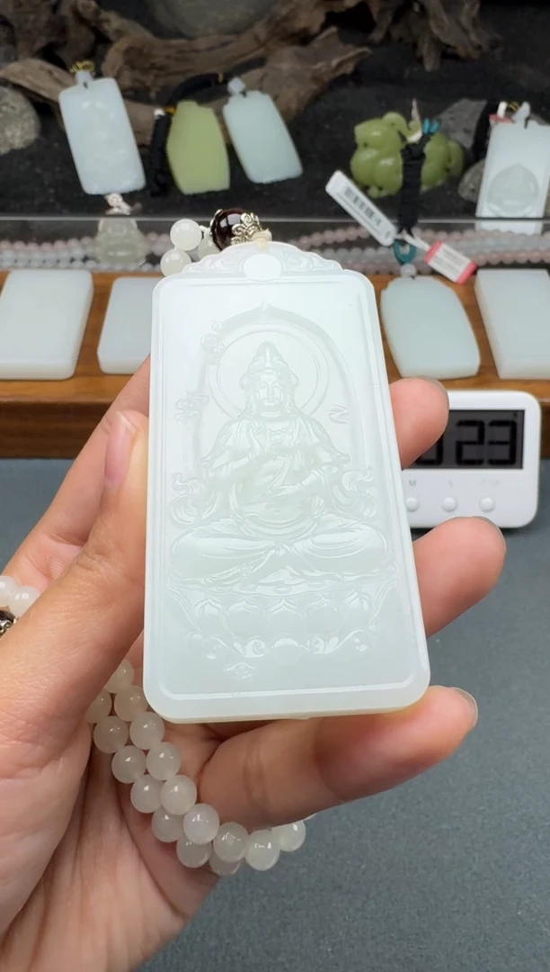 颈饰未镶嵌和田玉1