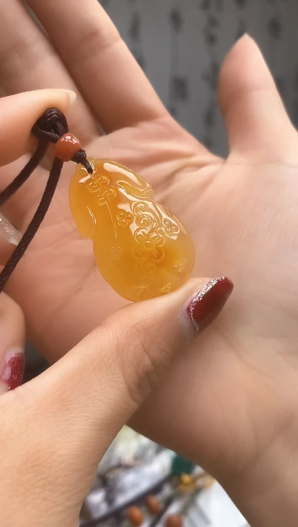 【闪购商品】琥珀裸石未镶嵌挂坠