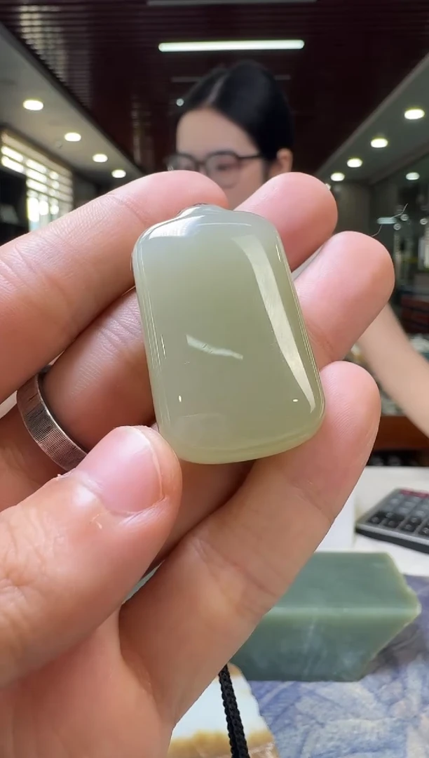 颈饰未镶嵌和田玉无事牌/配绳