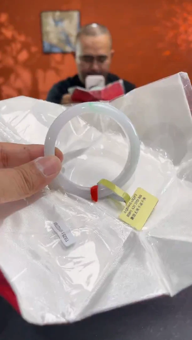 未镶嵌手镯翡翠7