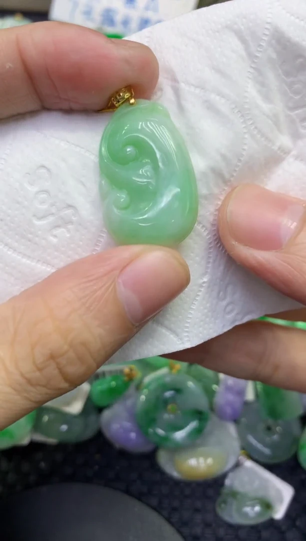 颈饰未镶嵌翡翠天然缅甸A货翡翠