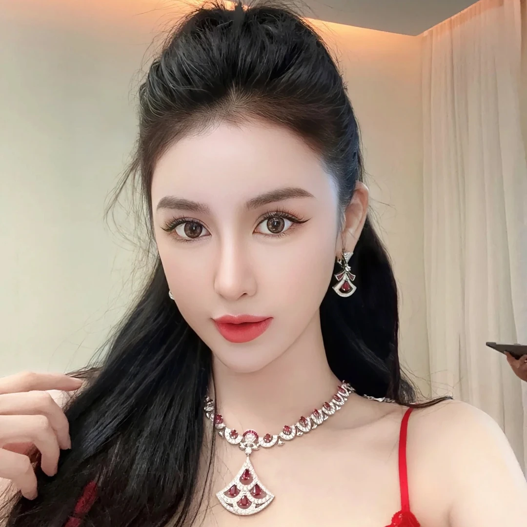 3099项链轻奢精品香槟金 色女士项链