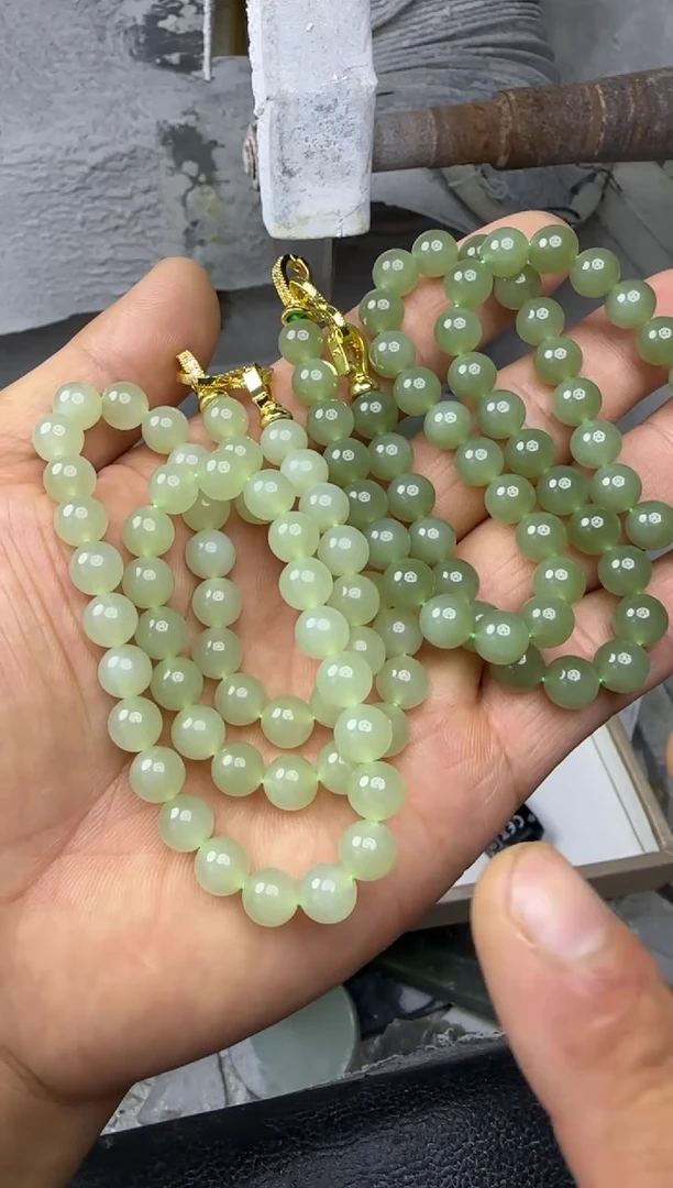 颈饰未镶嵌和田玉卡8 项链
