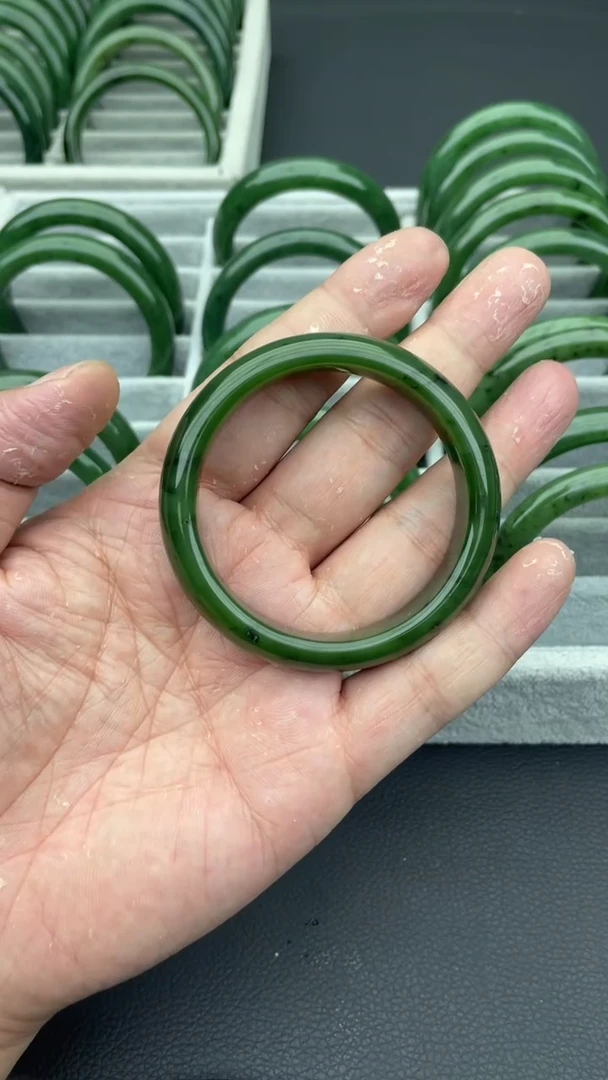 未镶嵌手镯和田玉（碧玉）42-52.8