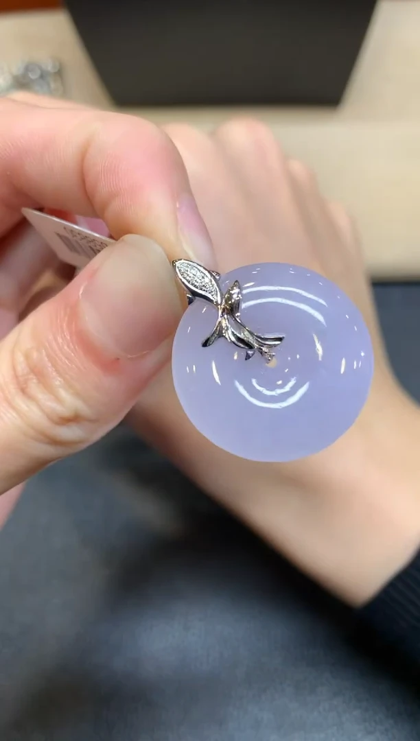 【闪购商品】翡翠颈饰18K金镶嵌【无鉴赏期】