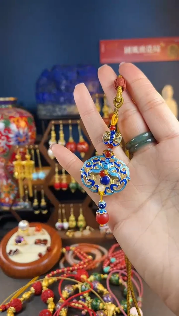 【闪购商品】蓝色团秀珐琅吊坠