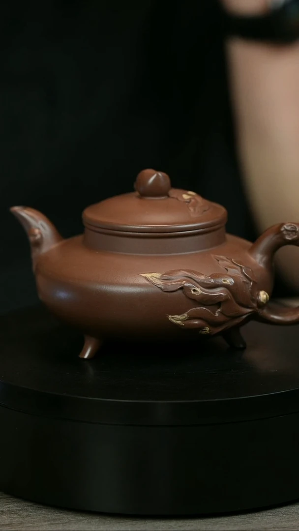 茶壶紫砂永**功H2234周卓琴三足贴叶寿桃炉鼎