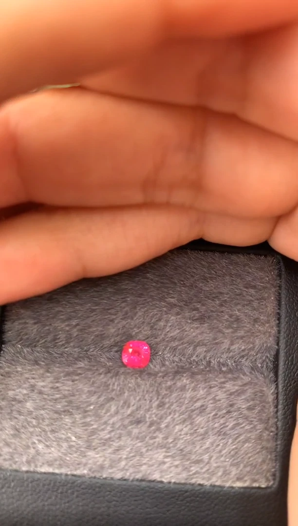 未镶嵌裸石定制尖晶石枕型 绝地 0.41ct