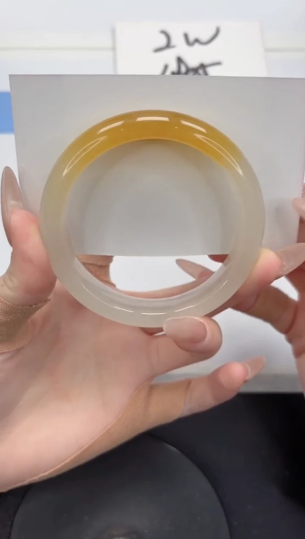 【闪购商品】石英质玉手镯未镶嵌A41-59.1