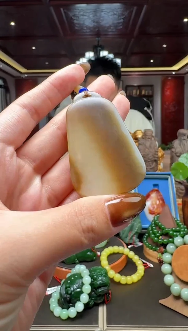 未镶嵌和田玉挂件qtm