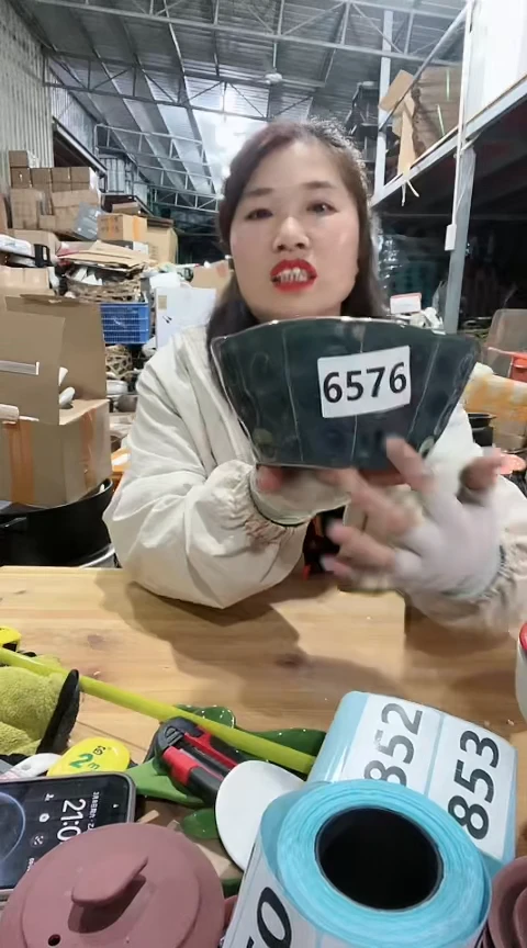 【闪购商品】6576瑕疵灰色汤碗一个