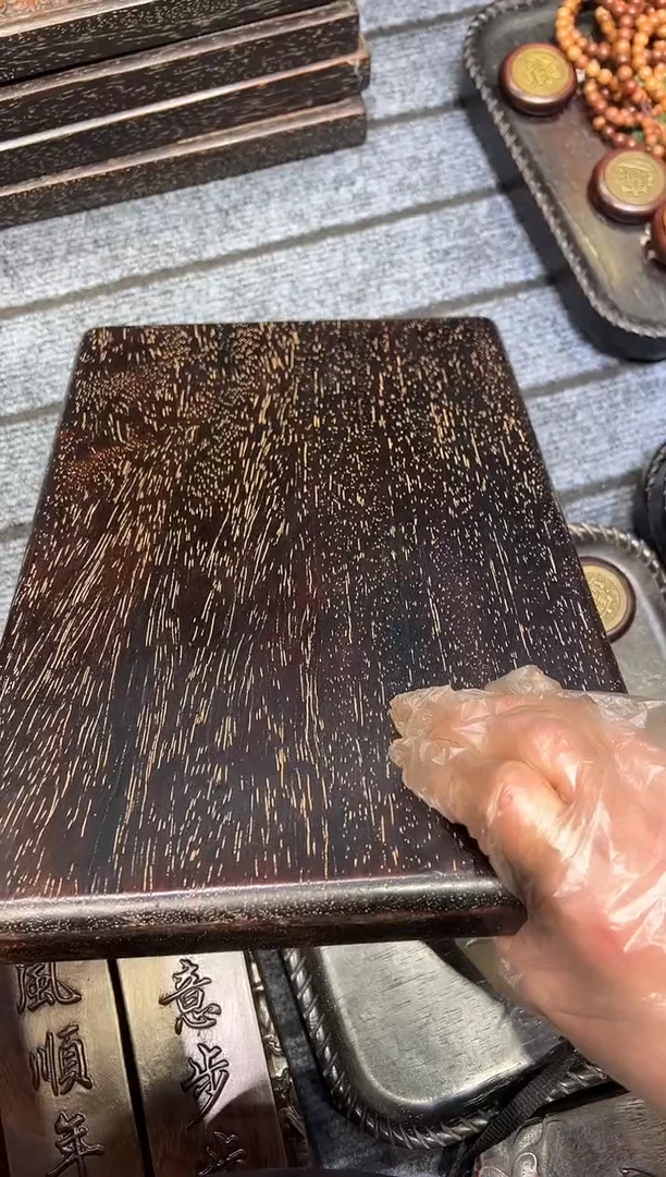 木紫檀雕刻一物一拍