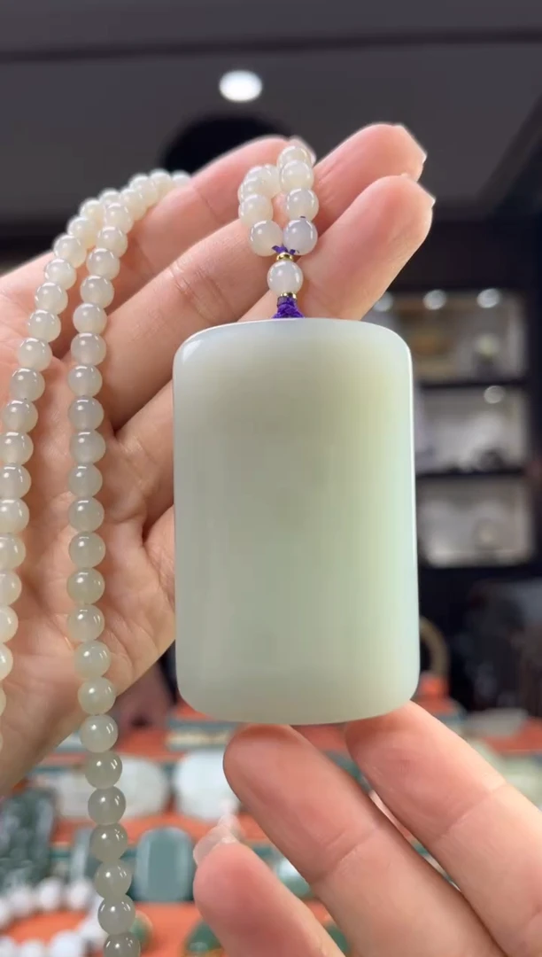 和田玉未镶嵌颈饰佩佩