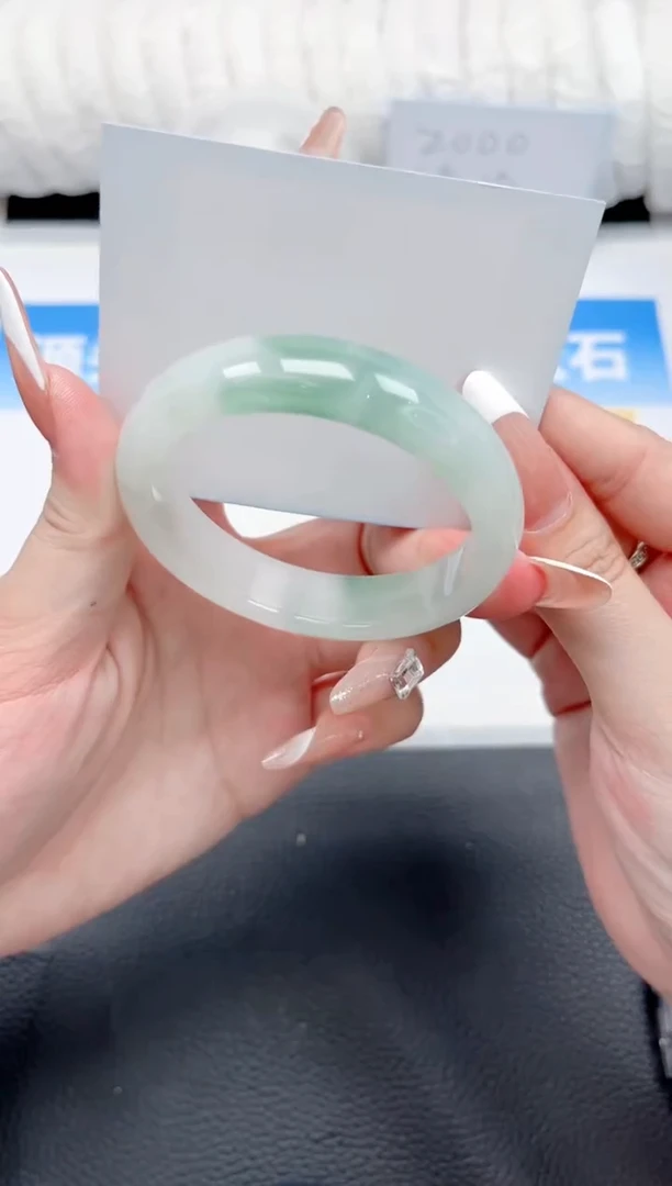 石英质玉手镯未镶嵌30-飘花55