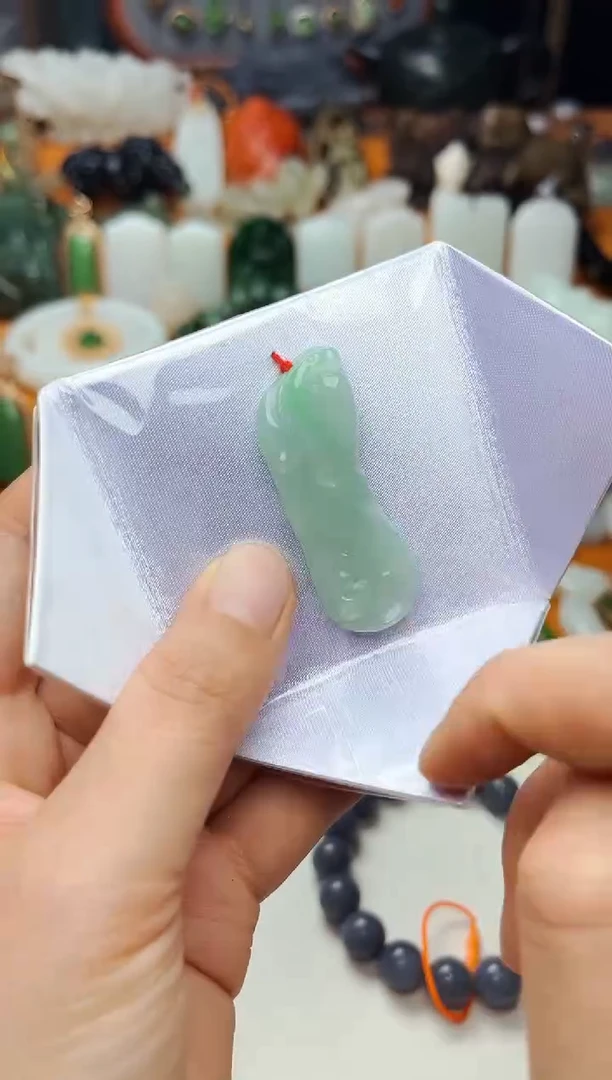 【闪购商品】翡翠颈饰未镶嵌吊坠