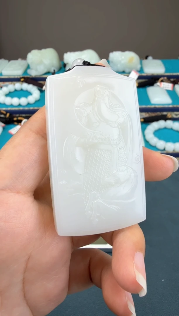 颈饰未镶嵌和田玉1