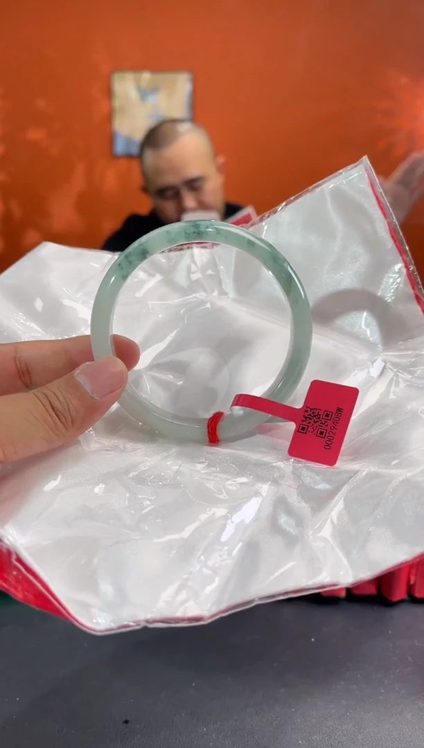 未镶嵌手镯翡翠温****酒6 65