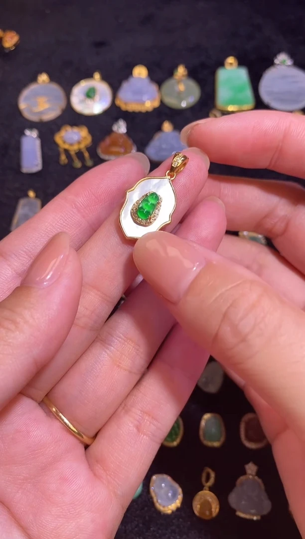 颈饰银S925镶嵌翡翠天然a货翡翠