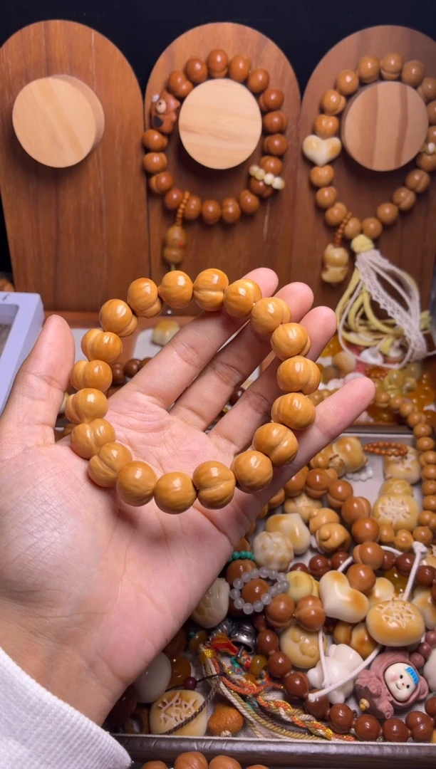 手串猴头核桃h****n全品聚宝盆爱心绿跑环橄榄核悟道猫藏式流苏