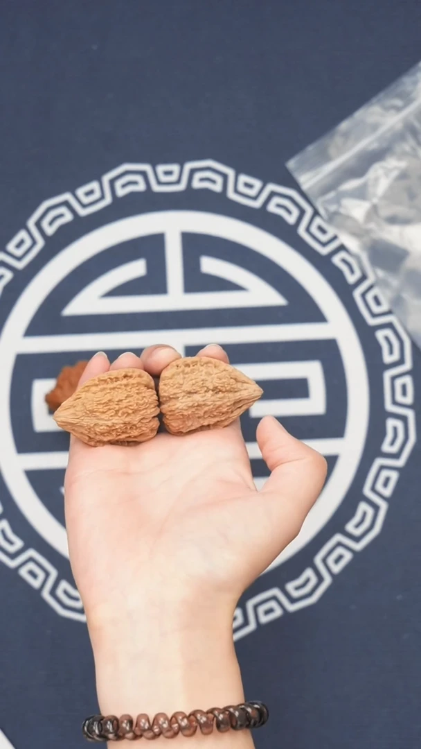 文玩核桃把件塔尖全33