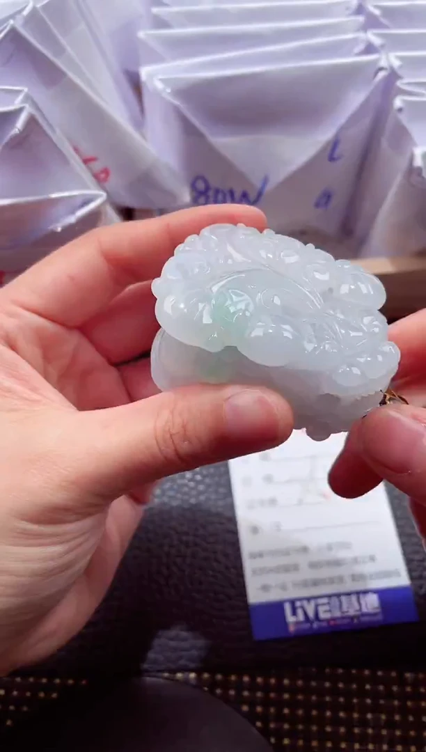 未镶嵌挂件翡翠000888