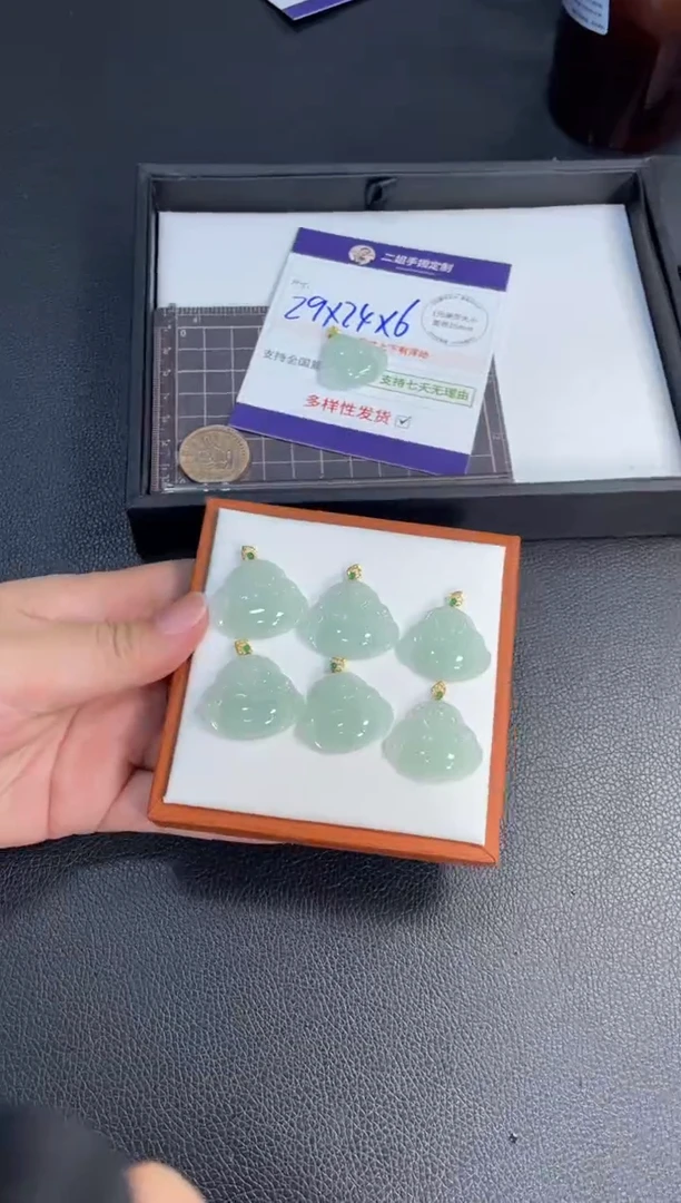 18K金镶嵌挂件翡翠佛公FL9@多样性发其一CP配绳