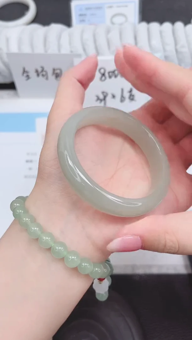 未镶嵌手镯石英质玉133-56.2