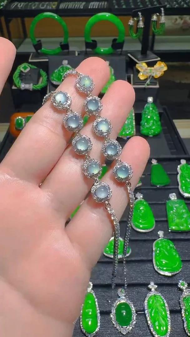 【闪购商品】翡翠手链未镶嵌天然A货翡翠多样性发其一