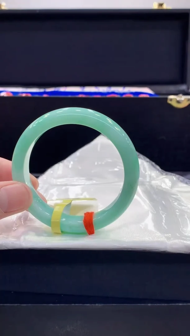 未镶嵌手镯翡翠翡翠手镯