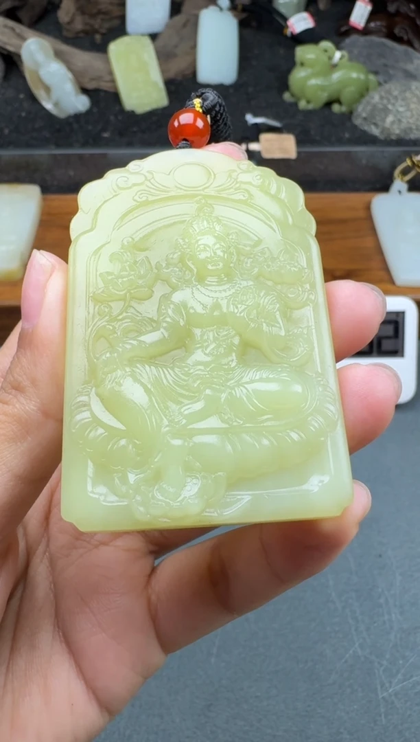 颈饰未镶嵌和田玉1