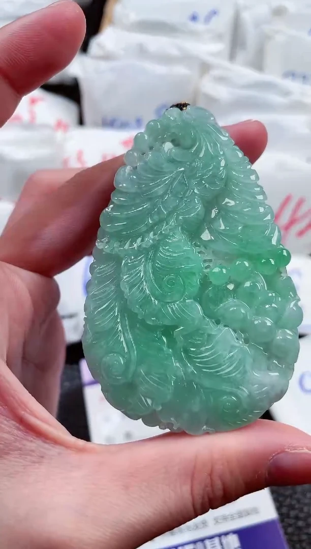 【闪购商品】翡翠颈饰未镶嵌000006483