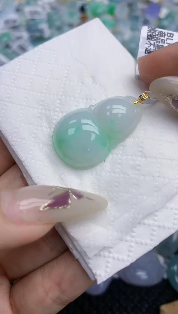 翡翠挂件18K金镶嵌   天然翡翠A货