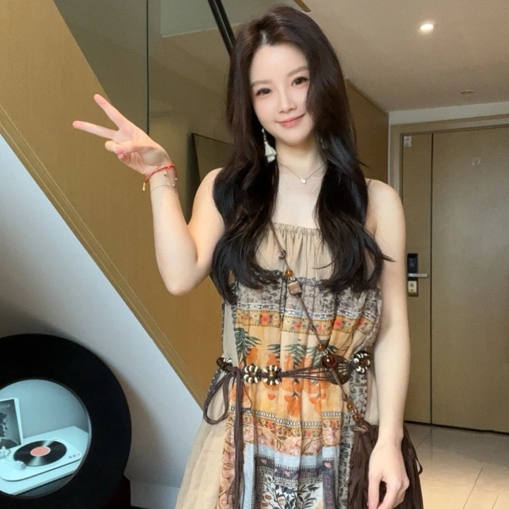 【鹿鸣悠悠】气质印花法式高级感吊带连衣裙时尚碎花复古夏季新品