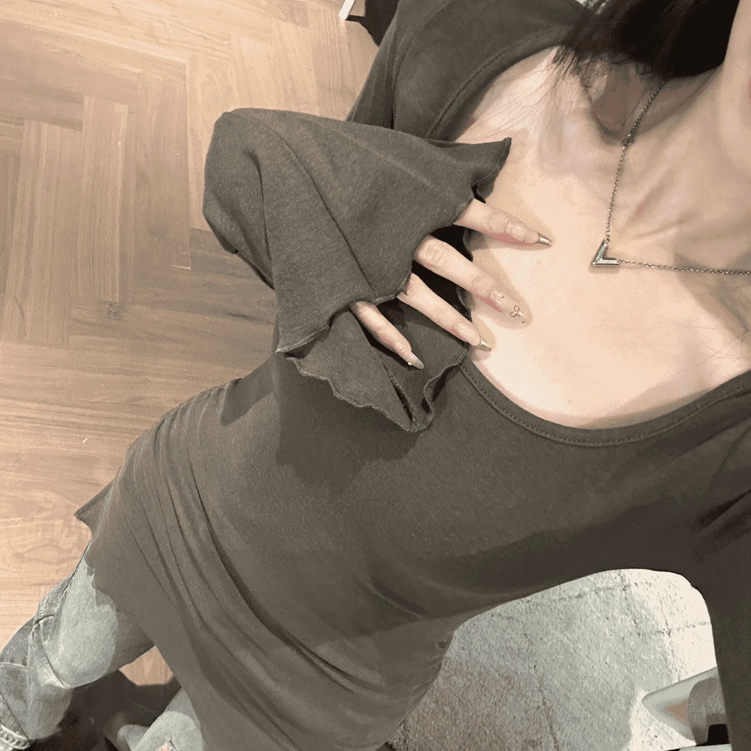 【产后还能穿】百搭修身显瘦大方领喇叭袖上衣韩版长袖褶皱打底衫