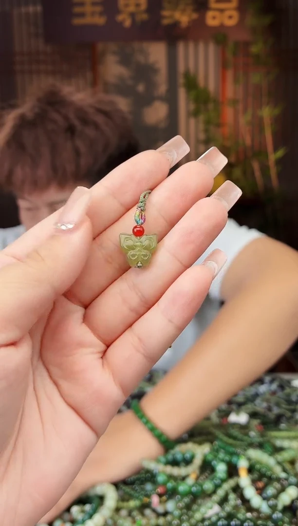 和田玉未镶嵌颈饰拍一发一