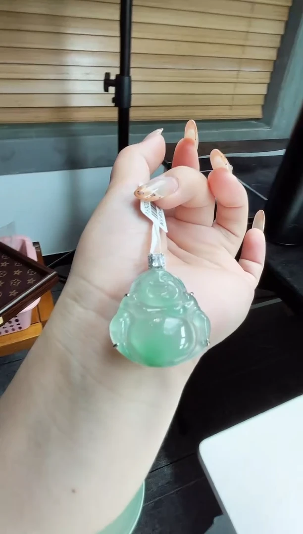 吊坠(赠链)银S925镶嵌石英质玉（非洲翠）12.480佛公