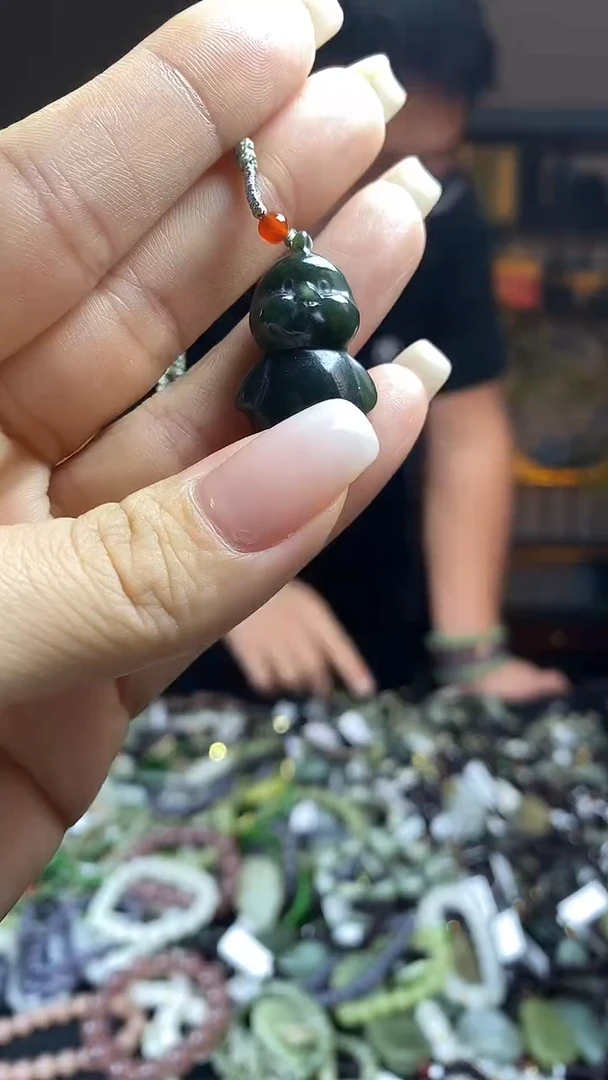 颈饰未镶嵌和田玉多样性发货，拍一发一