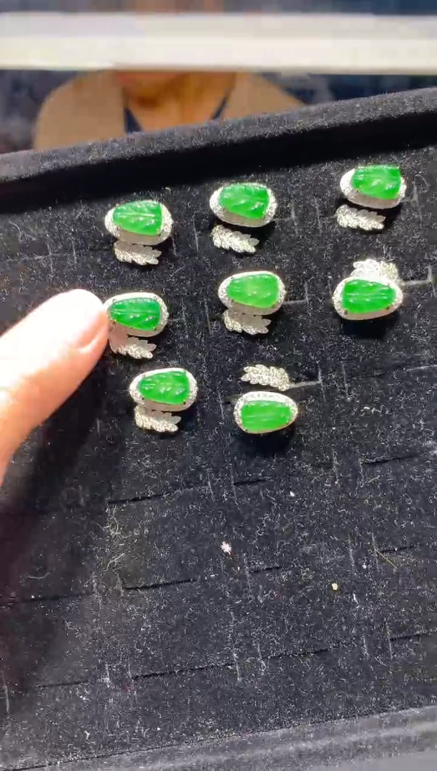 【闪购商品】定制翡翠未镶嵌7多样性发货(发其一）